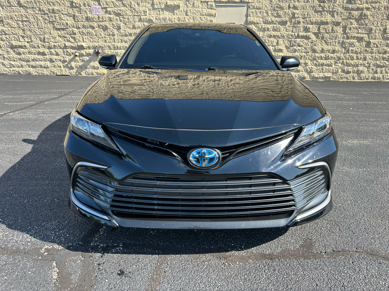 Used 2021 Toyota Camry LE image 8