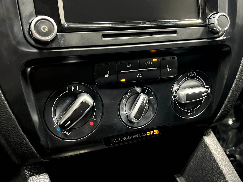 Used 2012 Volkswagen Jetta SE FWD image 24
