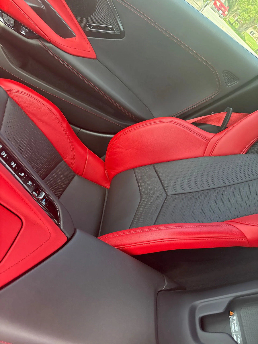 Used 2024 Chevrolet Corvette Z06 w/ Stealth Interior Trim Package RWD image 12