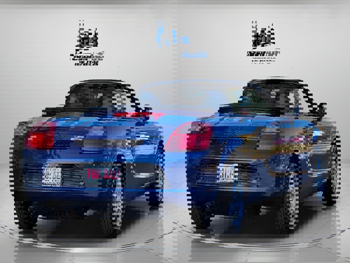 Used 2000 Toyota MR2 image 4