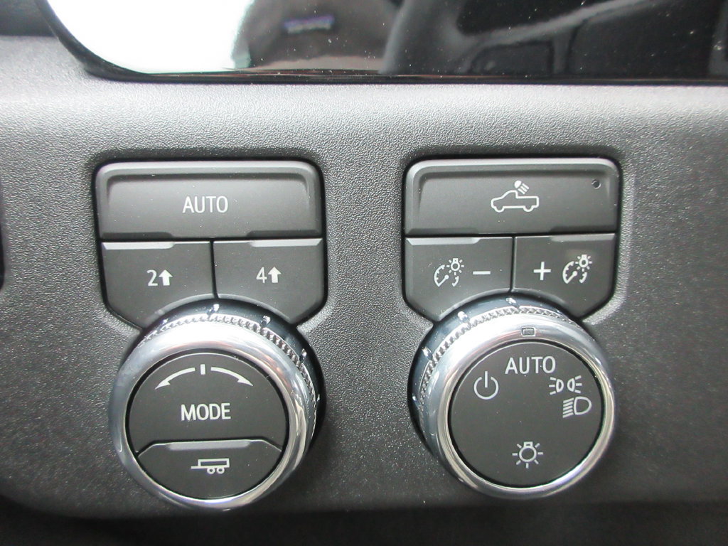 New 2026 GMC Sierra 1500 SLE w/ Max Trailering Package AWD/4WD image 17