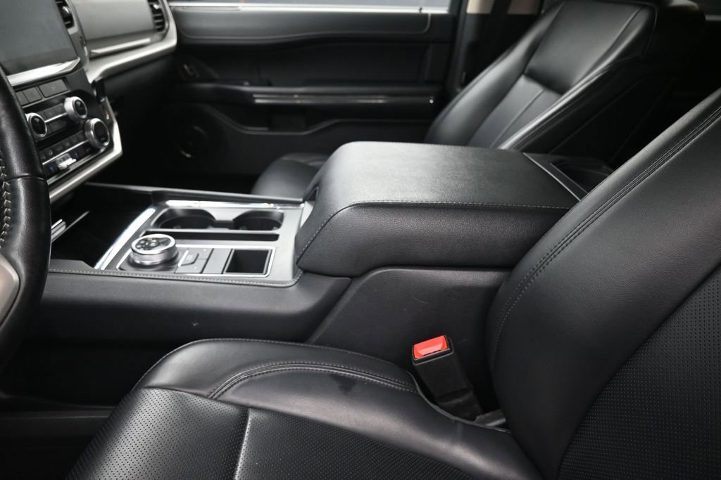 Used 2024 Ford Expedition XLT RWD image 21
