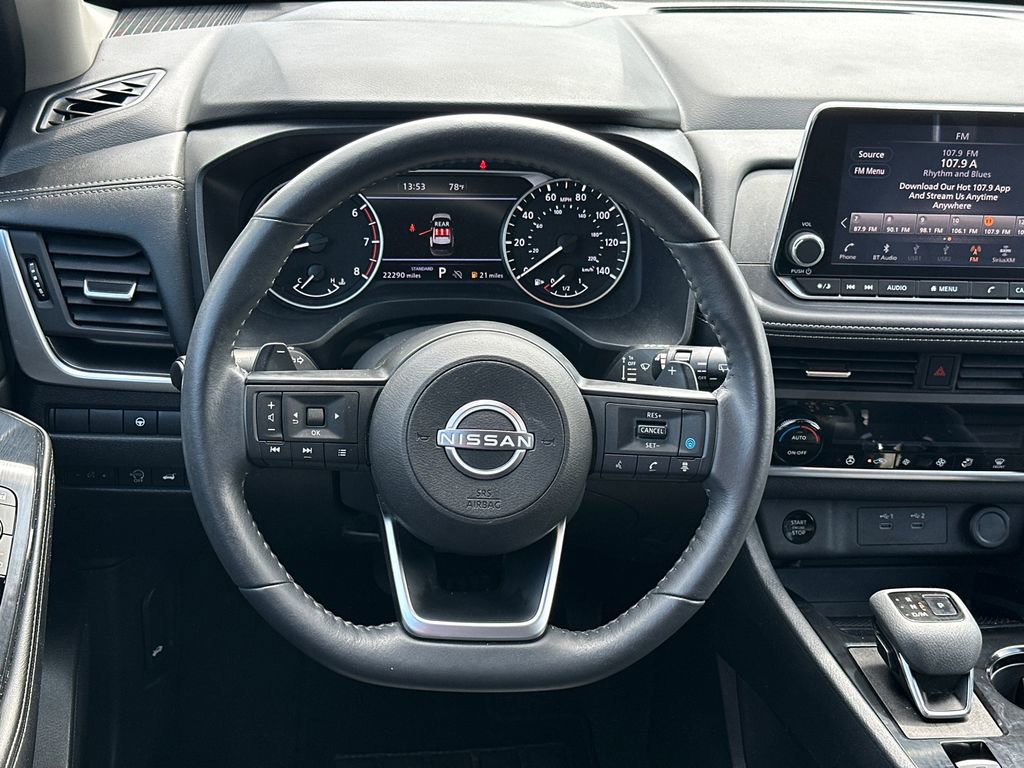 Used 2024 Nissan Rogue SV w/ SV Premium Package image 22