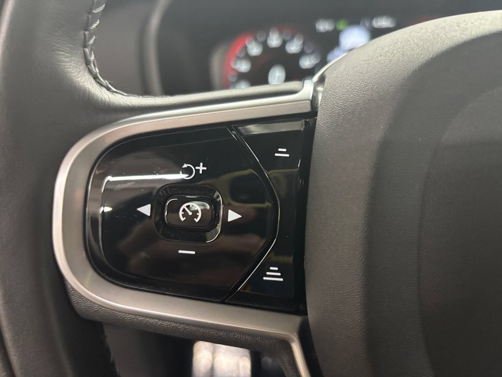 Used 2020 Volvo XC90 T6 Inscription w/ Protection Package Premier AWD/4WD image 26