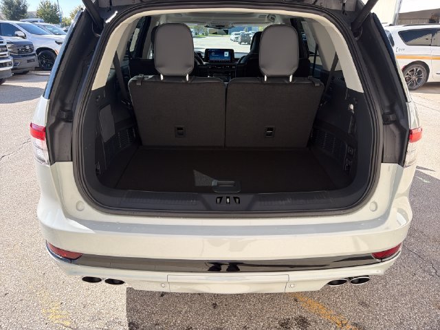 New 2027 Lincoln Aviator Reserve AWD/4WD image 8