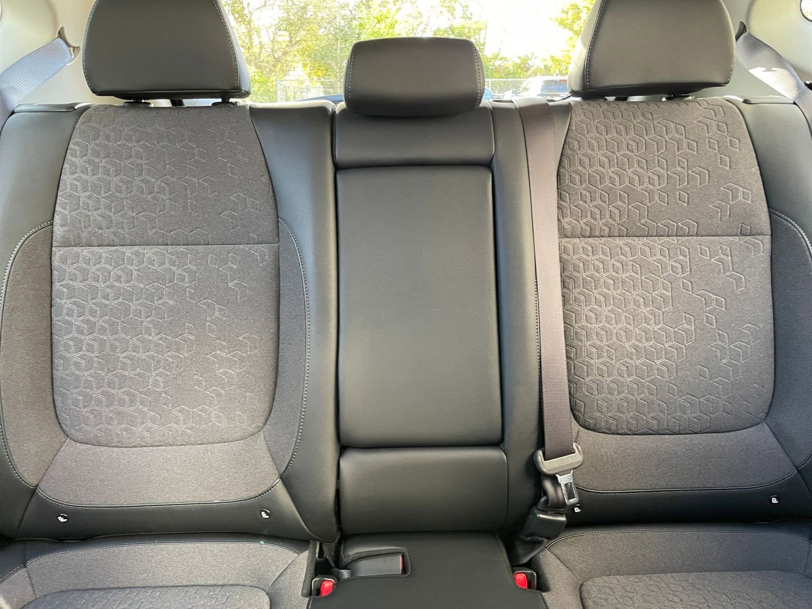 Used 2025 Kia Seltos S FWD image 34