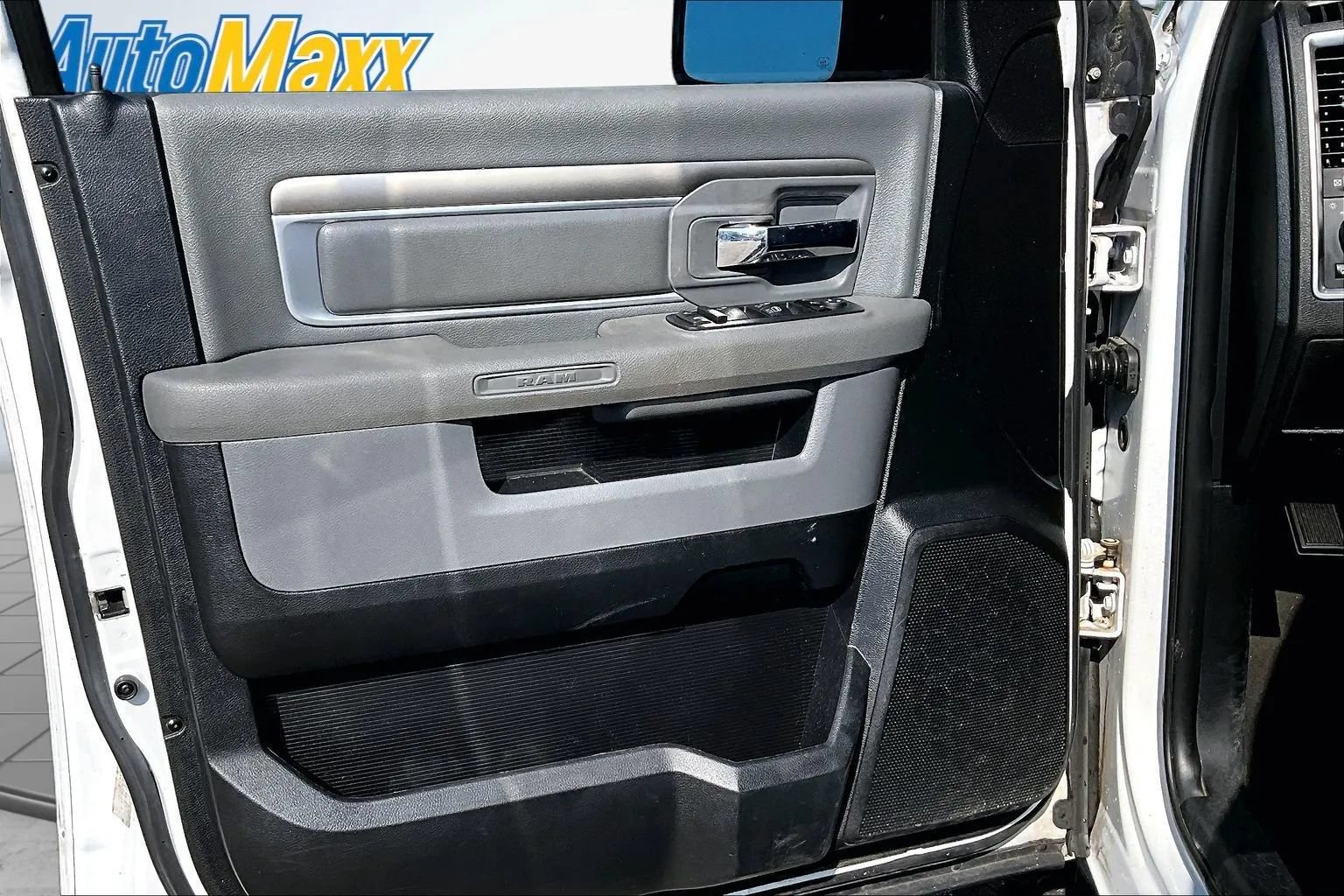 Used 2014 RAM 1500 Classic SLT RWD image 20