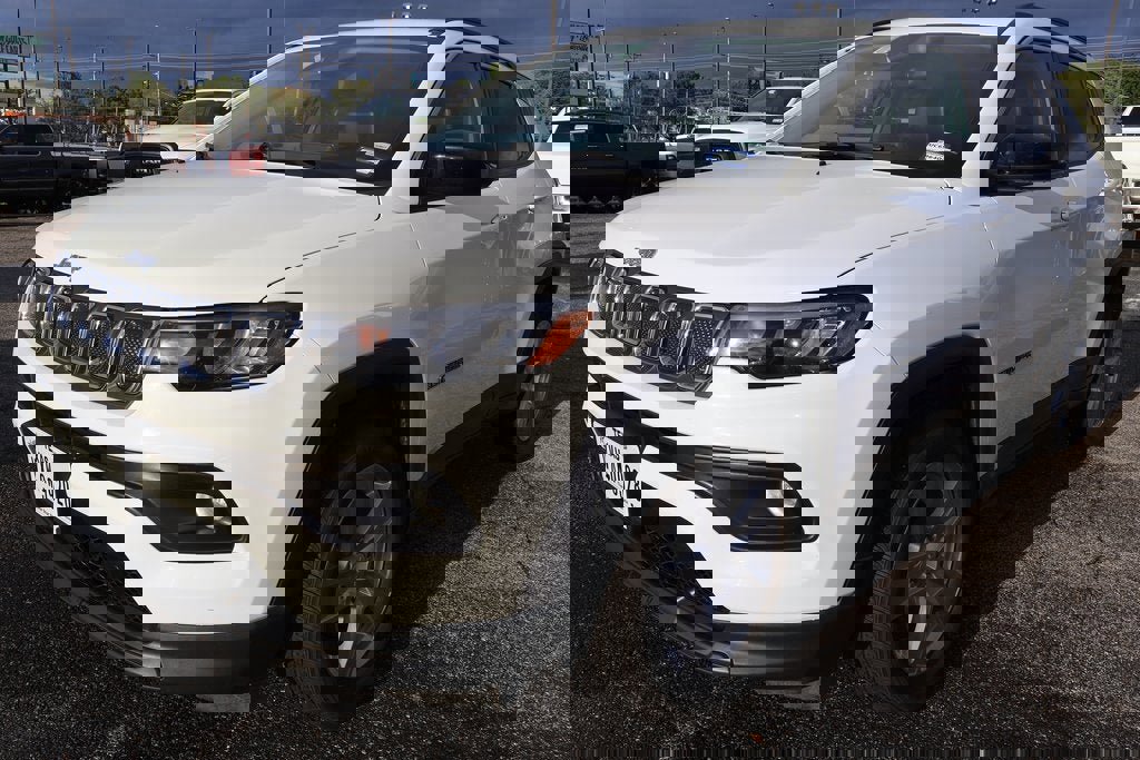 Used 2022 Jeep Compass Latitude w/ Sun and Sound Group