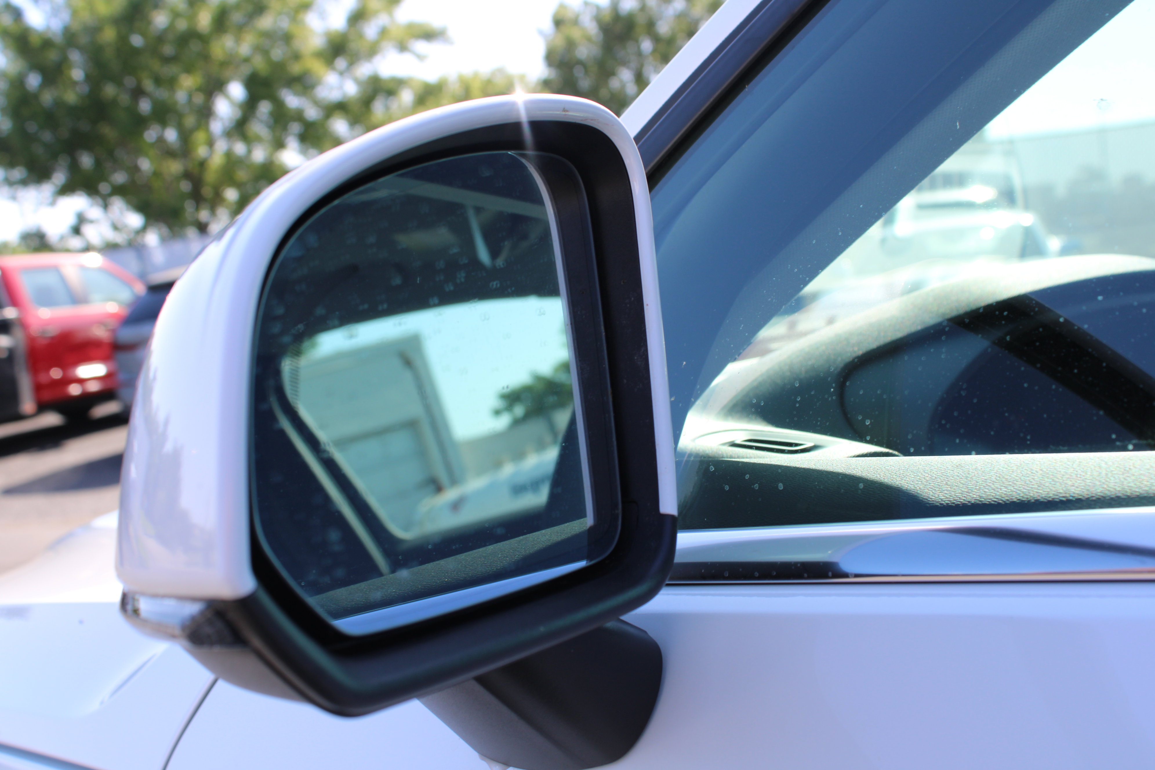 New 2025 Volvo XC40 B5 Plus w/ Protection Package Premier image 52