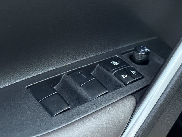 Used 2024 Toyota Corolla Cross XLE w/ Convenience Package image 21