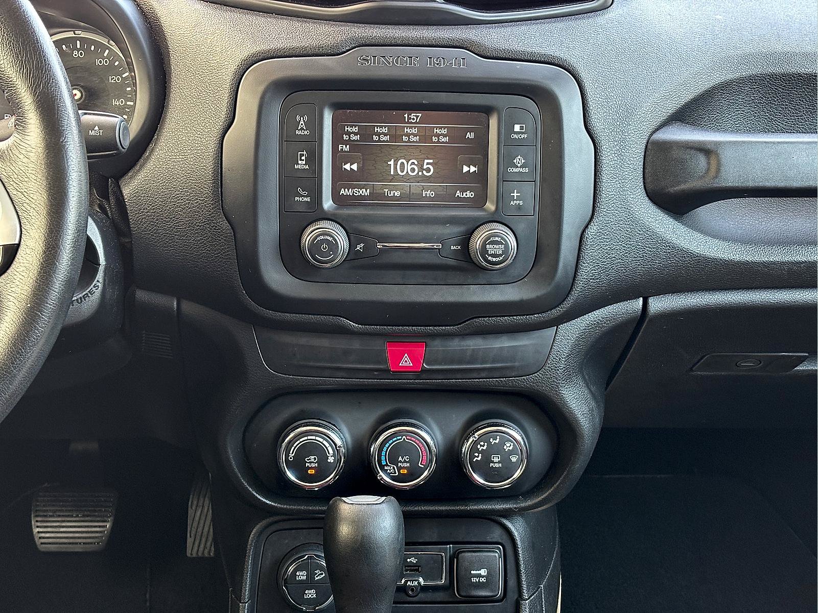 Used 2017 Jeep Renegade Trailhawk AWD/4WD image 18