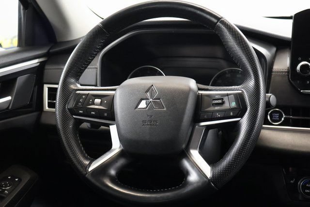 Used 2024 Mitsubishi Outlander SE AWD/4WD image 14