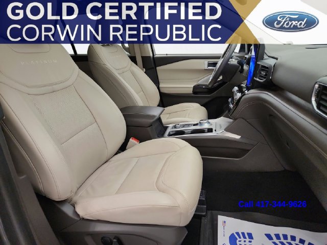 Used 2023 Ford Explorer Platinum w/ Technology Package AWD/4WD image 32