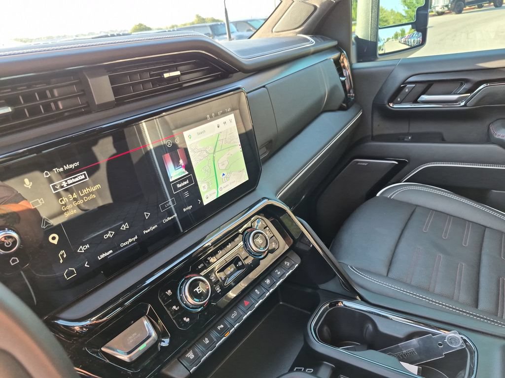 Used 2025 GMC Sierra 2500 AT4X AWD/4WD image 27