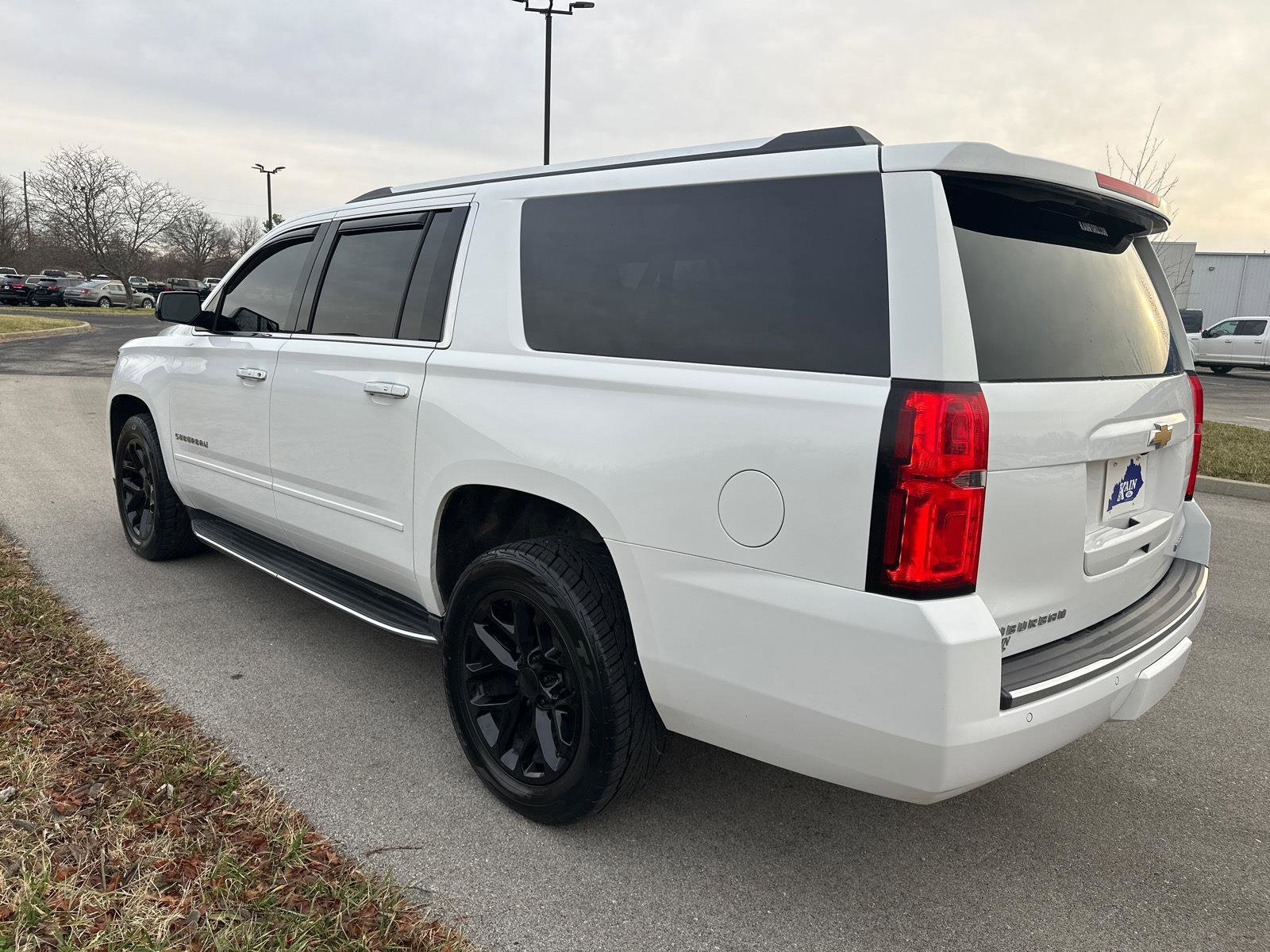 Used 2019 Chevrolet Suburban Premier image 17