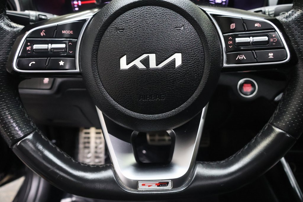 Used 2022 Kia Forte GT-Line w/ GT-Line Premium Package image 19