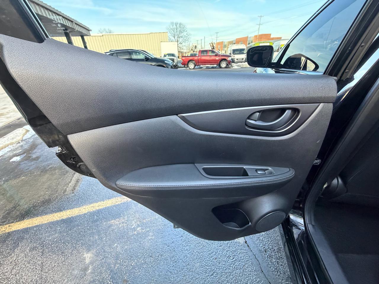 Used 2017 Nissan Rogue Sport S w/ S Appearance Package AWD/4WD image 14