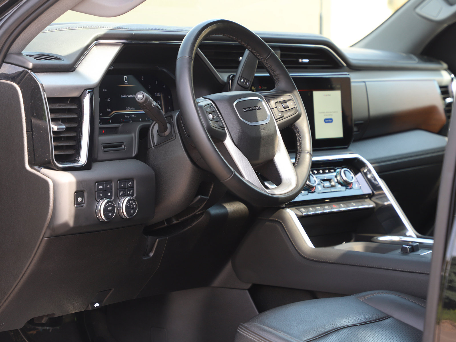Used 2025 GMC Sierra 2500 Denali AWD/4WD image 26