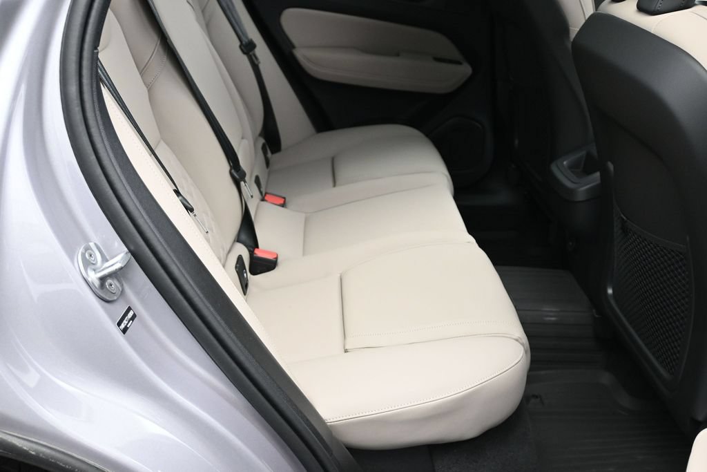 New 2026 Volvo XC60 B5 Plus w/ Climate Package PRO AWD/4WD image 19