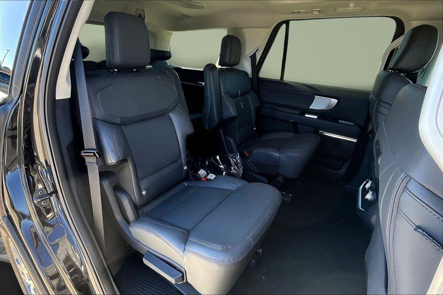New 2025 Ford Expedition Active image 20