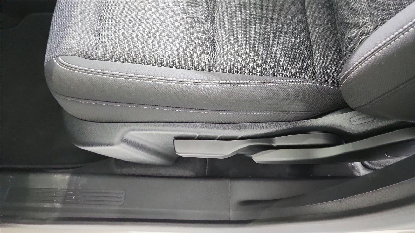 Used 2026 GMC Terrain Elevation w/ Technology Package II FWD image 11
