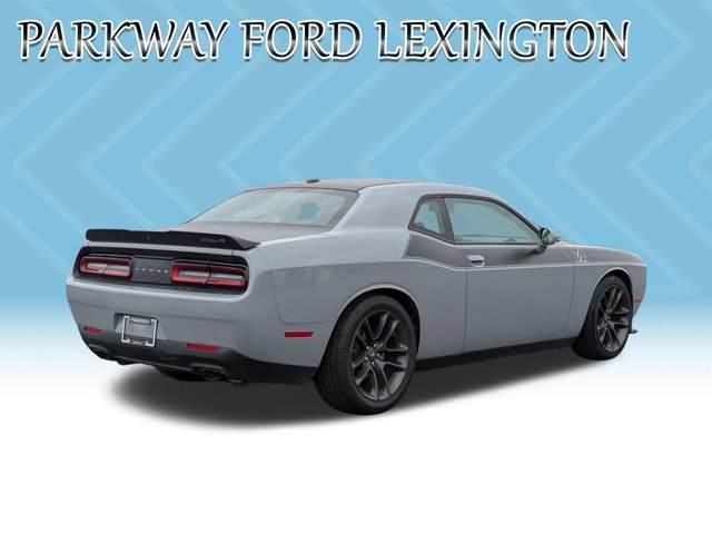 Used 2022 Dodge Challenger R/T w/ T/A Package image 5
