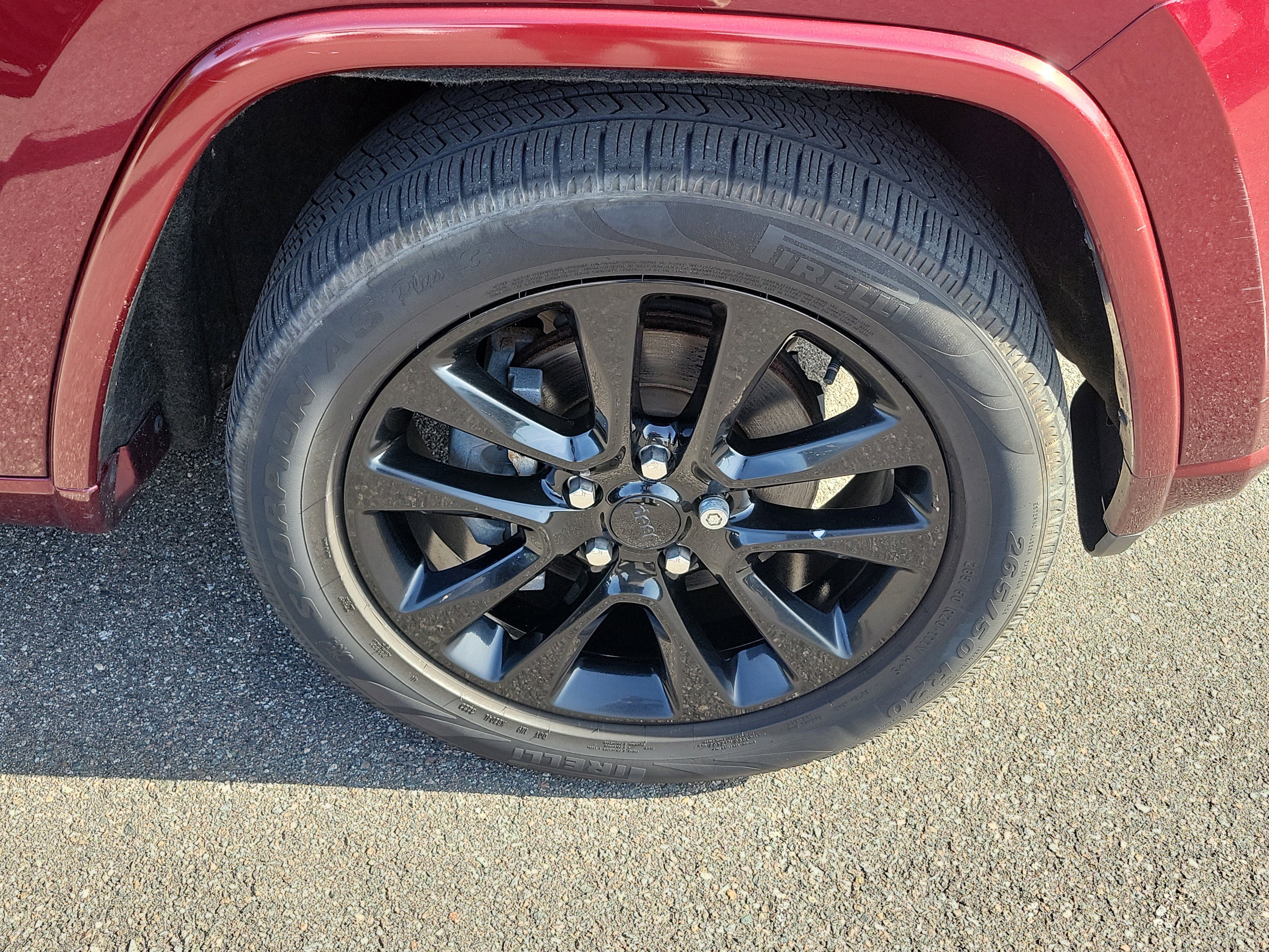 Used 2018 Jeep Grand Cherokee Altitude AWD/4WD image 38
