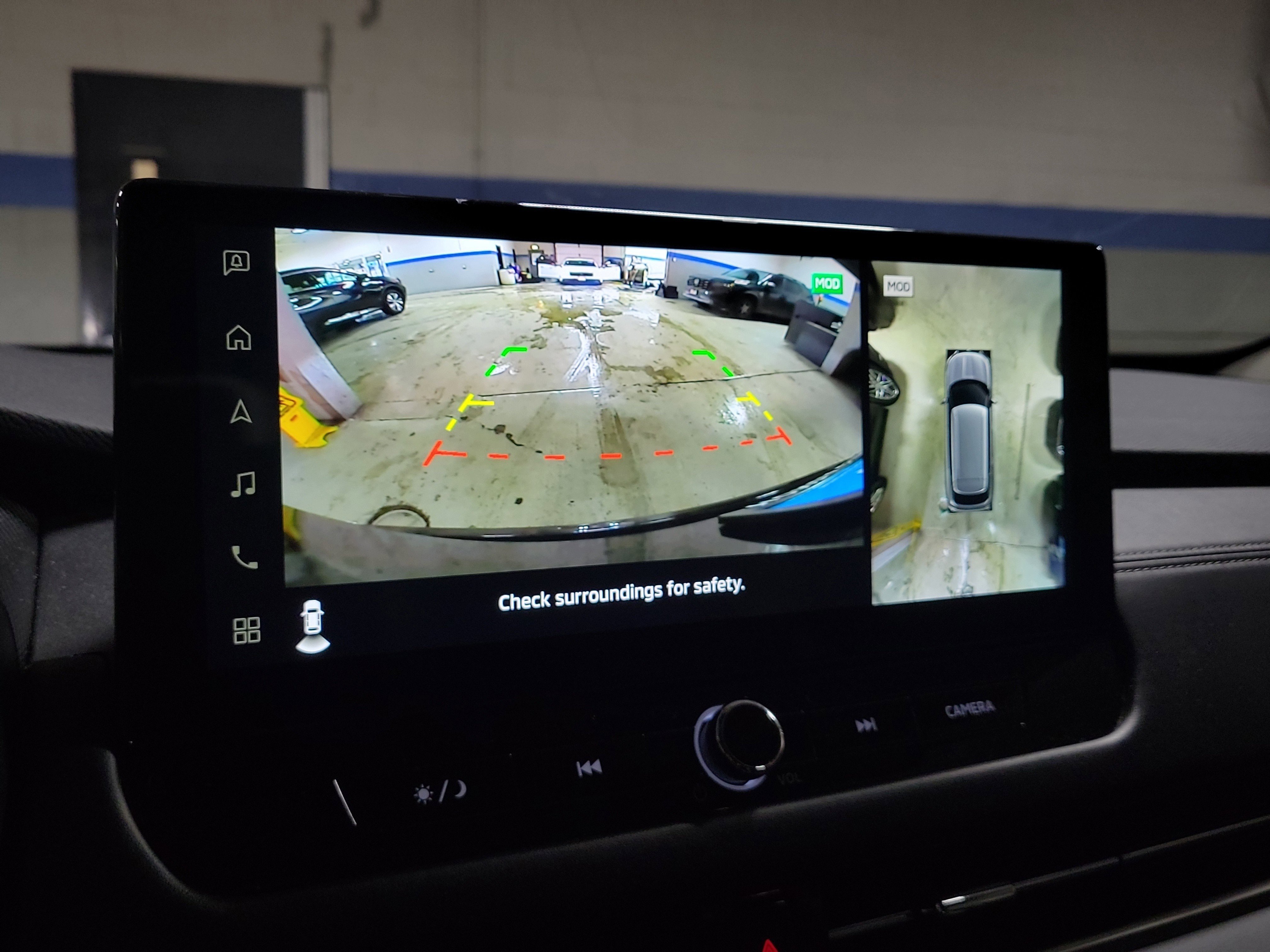 Used 2025 Mitsubishi Outlander SE image 32