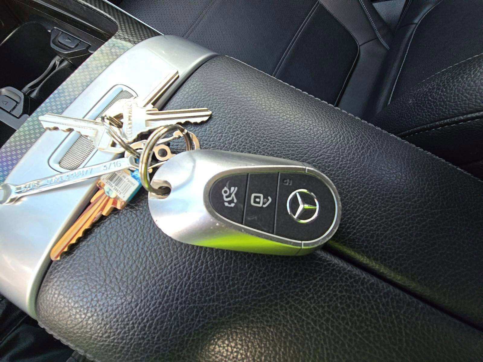 Used 2022 Mercedes-Benz C 300 Sedan image 28