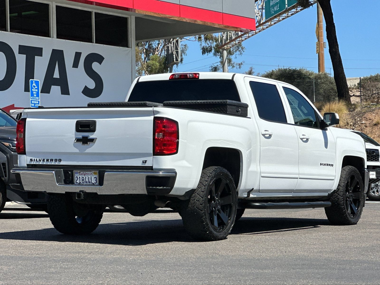 Used 2017 Chevrolet Silverado 1500 LT w/ All Star Edition RWD image 5