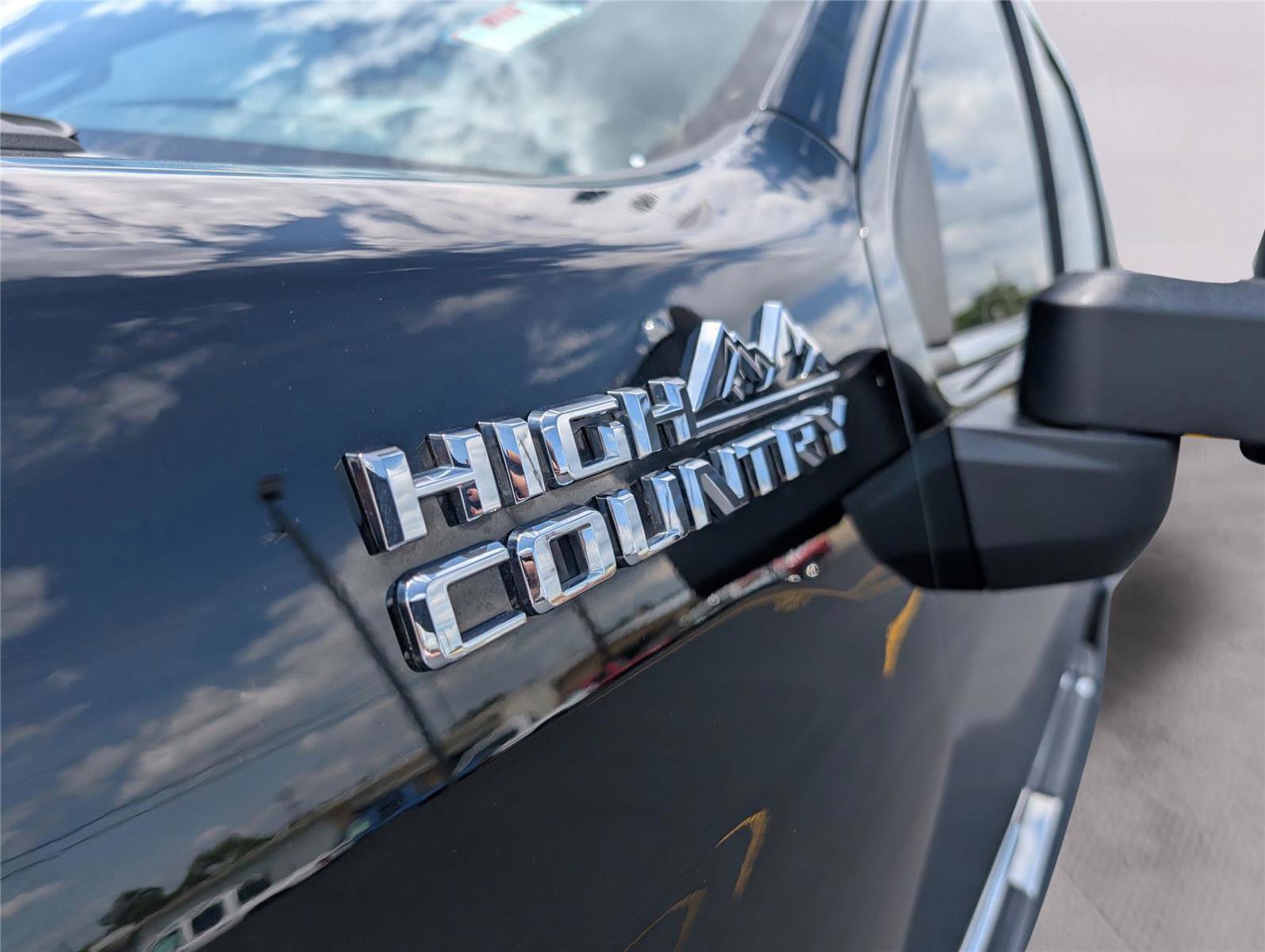 Used 2024 Chevrolet Silverado 2500 High Country w/ High Country Premium Package image 37