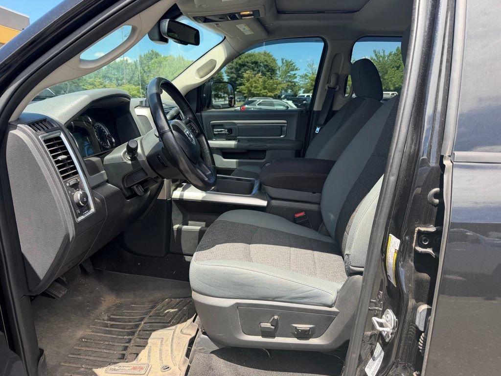 Used 2017 RAM 3500 Big Horn AWD/4WD image 9