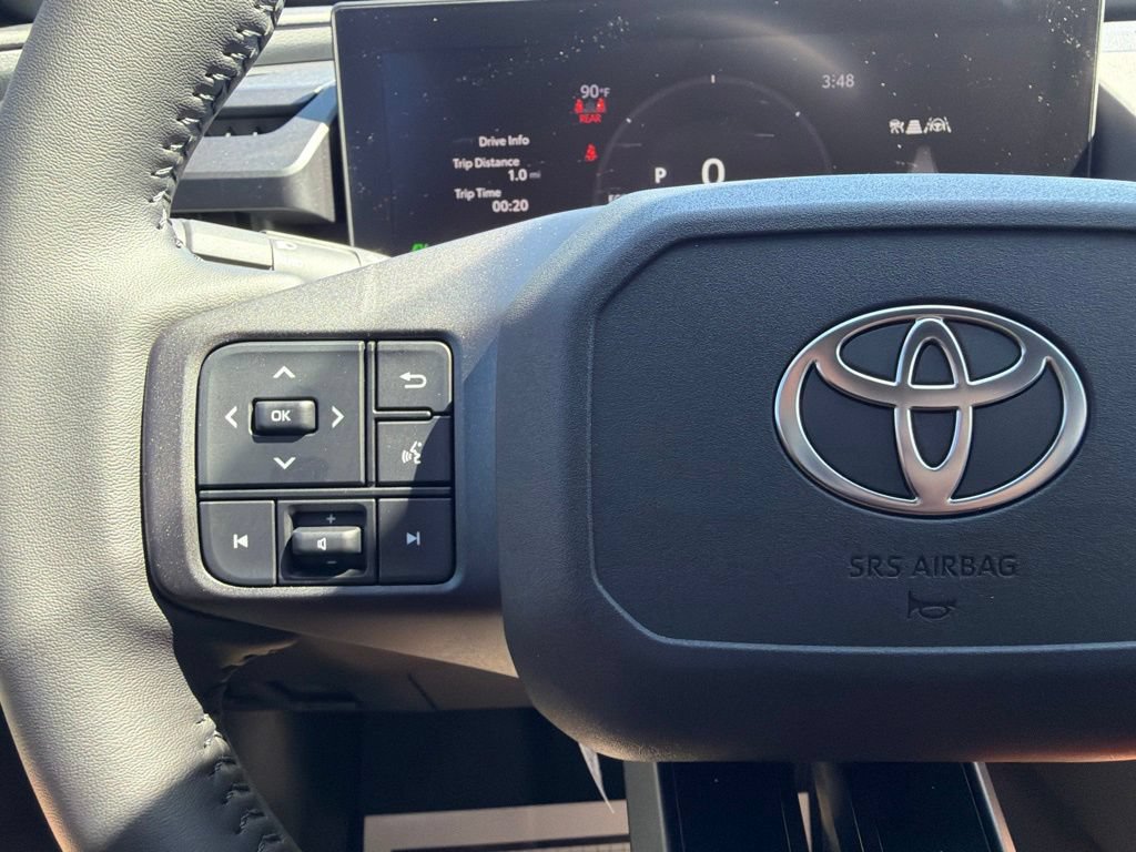 Used 2026 Toyota RAV4 SE AWD/4WD image 25