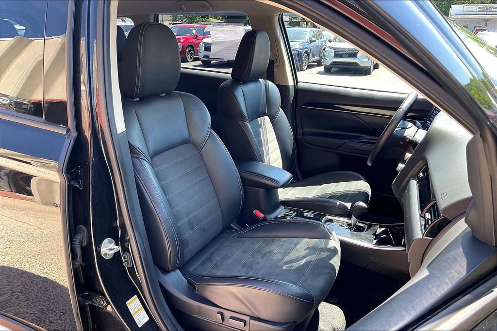 Used 2020 Mitsubishi Outlander SE AWD/4WD image 7
