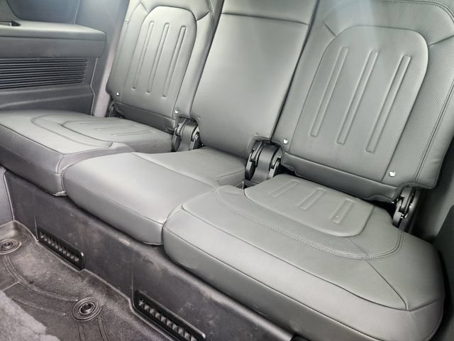 Used 2023 Land Rover Defender 130 X AWD/4WD image 31