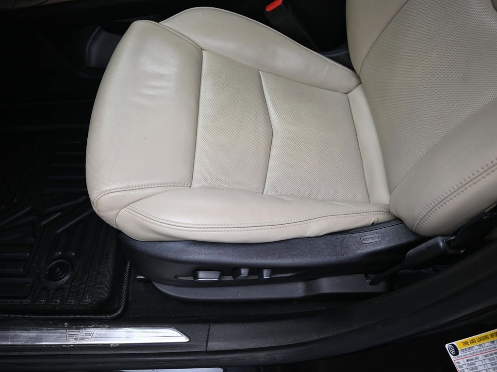 Used 2018 Cadillac XT5 Premium Luxury AWD/4WD image 10