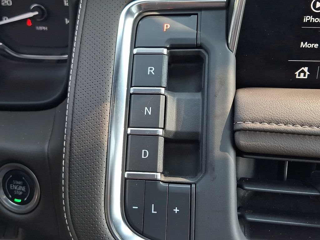 Certified 2021 GMC Yukon SLT w/ SLT Premium Package AWD/4WD image 16