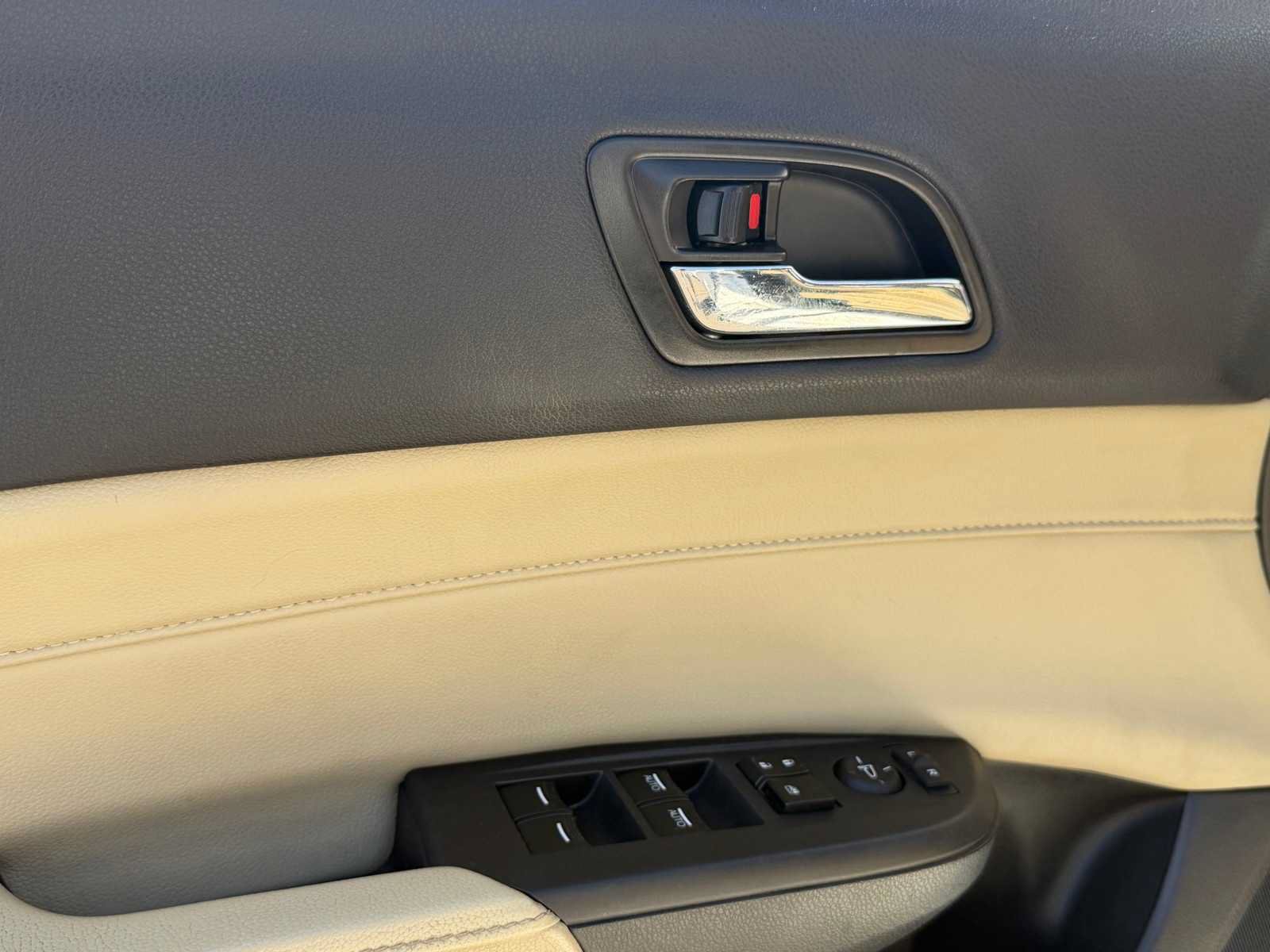 Used 2015 Acura ILX w/ Premium Package FWD image 14