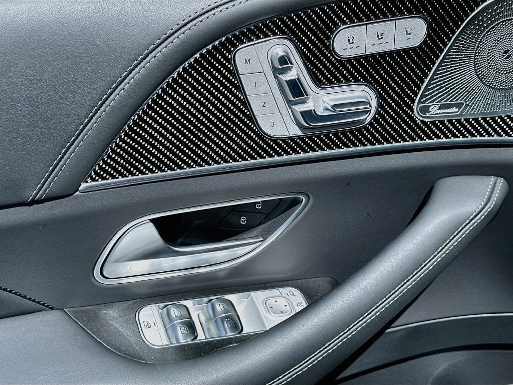 Certified 2025 Mercedes-Benz GLS 63 AMG 4MATIC image 18