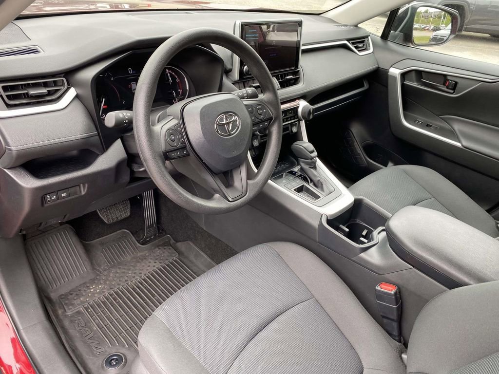 Used 2025 Toyota RAV4 LE FWD image 19