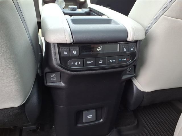 Used 2026 Toyota Grand Highlander Platinum image 12