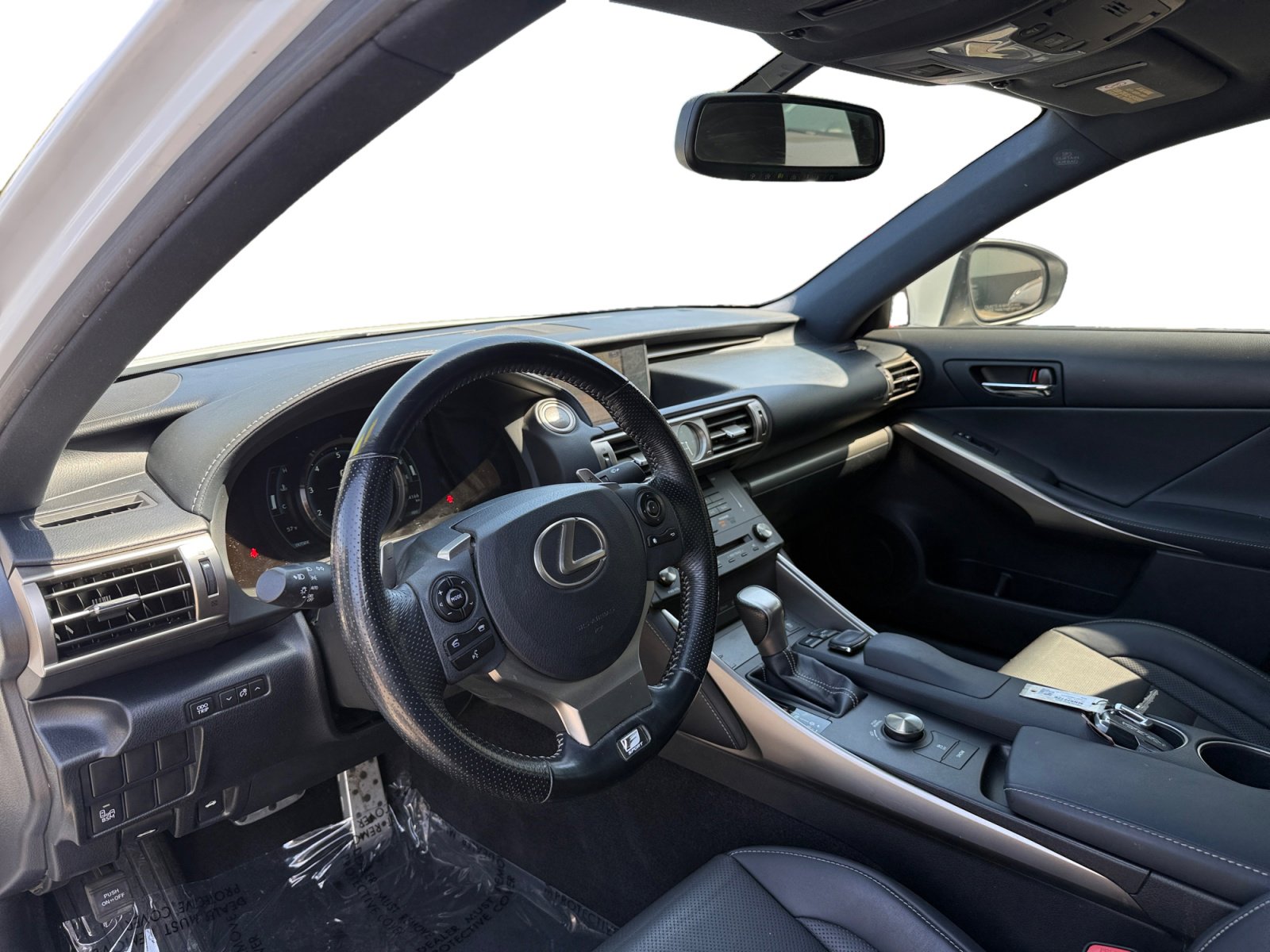 Used 2016 Lexus IS 200t w/ F Sport Package RWD image 9