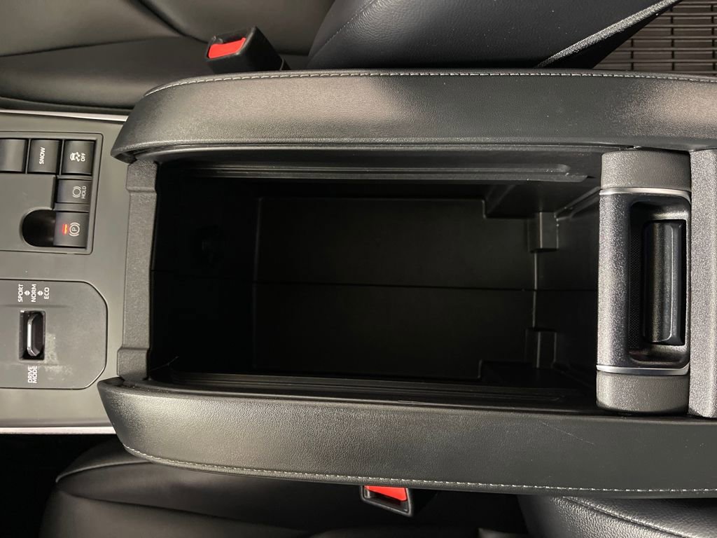 Certified 2024 Toyota Highlander XLE image 23