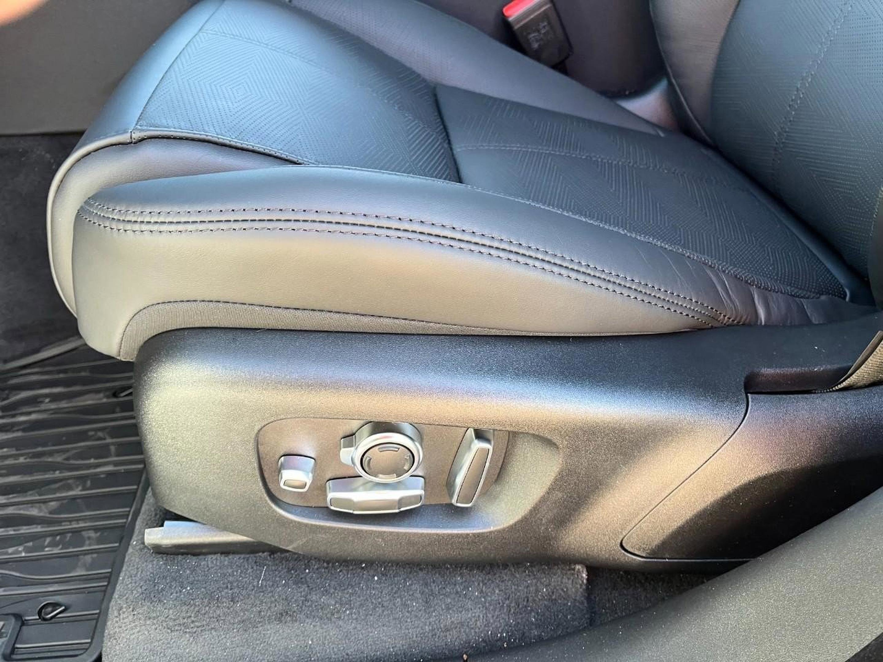 New 2026 Land Rover Range Rover Velar Autobiography image 27