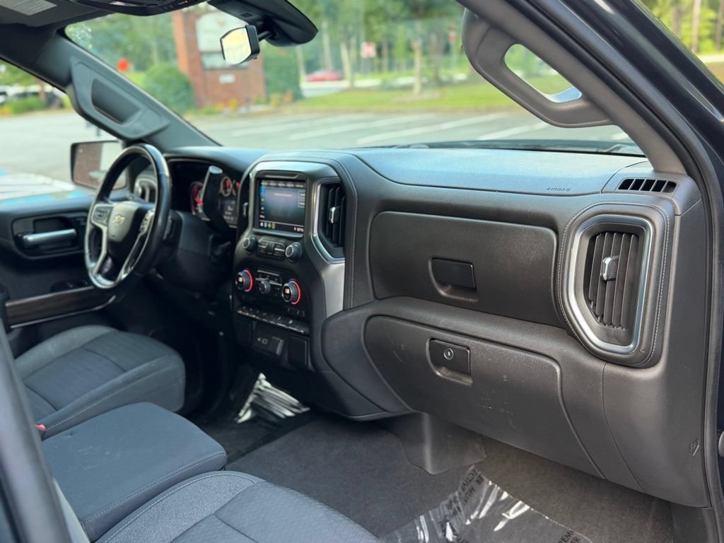 Used 2020 Chevrolet Silverado 1500 LT w/ Convenience Package AWD/4WD image 16