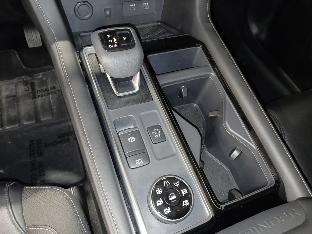 Used 2025 Nissan Pathfinder SL AWD/4WD image 20