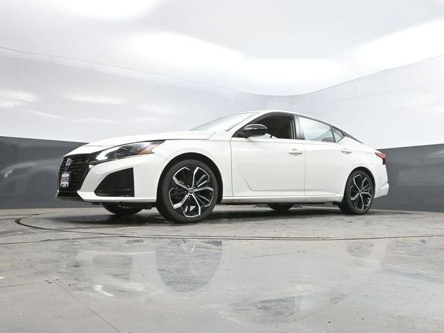 Used 2025 Nissan Altima 2.5 SR FWD image 50