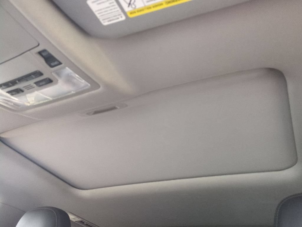 Used 2014 Toyota Highlander Limited AWD/4WD image 22