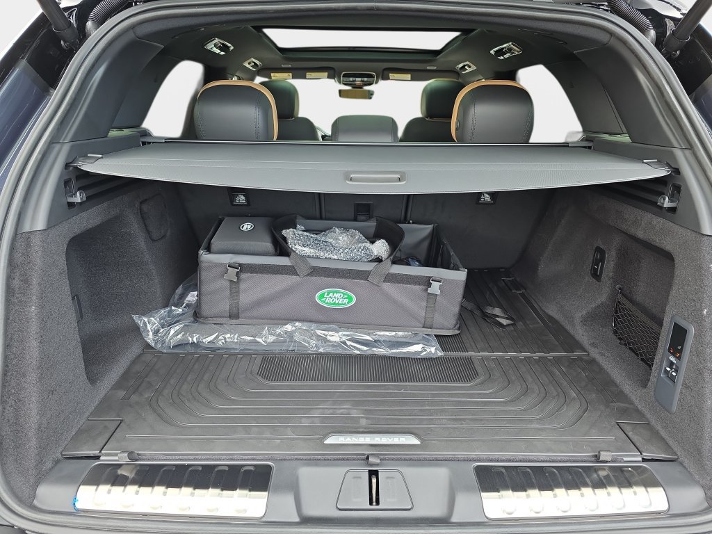 New 2027 Land Rover Range Rover Sport Dynamic SE AWD/4WD image 10
