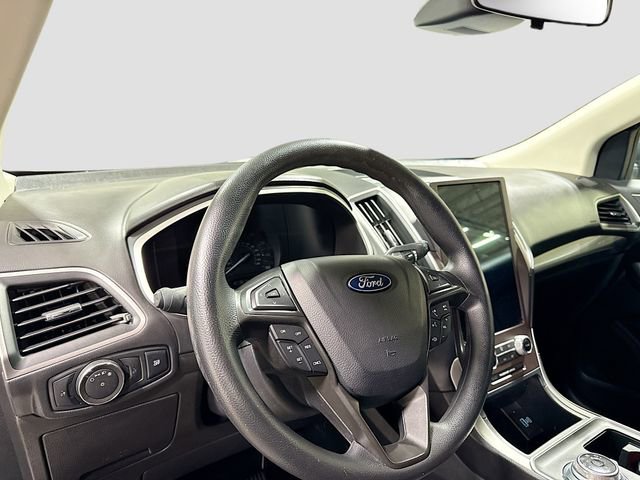 Used 2021 Ford Edge SE image 11